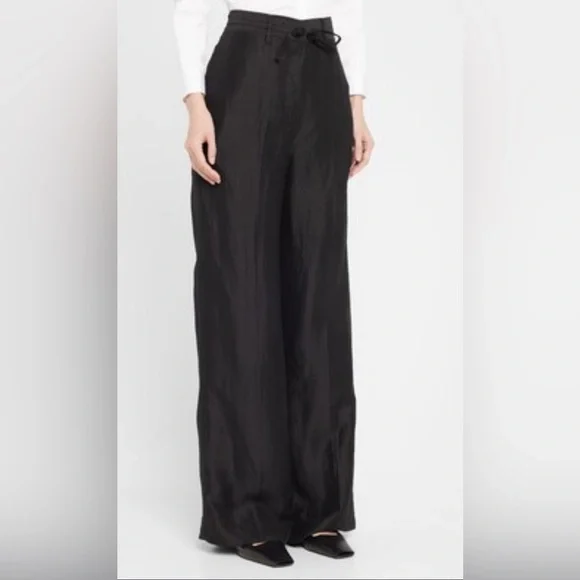 FRAME NWT High Waisted Safari Trouser in Noir. Size 4